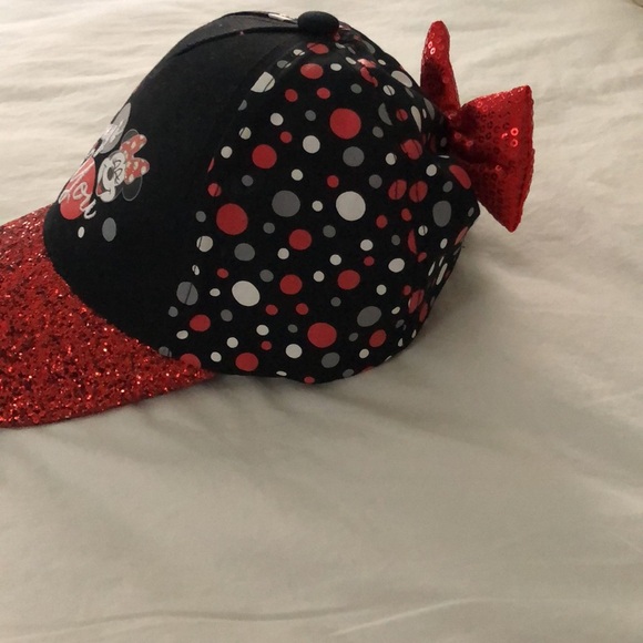 Disney Minnie Mouse Hat - Picture 3 of 5